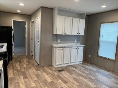 Photo 3 of 14 of home located at 2101 SW 38th Street, Lot 131 Lawton, OK 73505