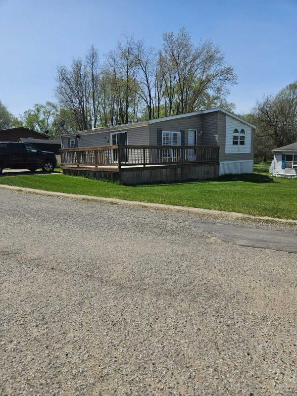 Photo 1 of 2 of home located at 1659 Kim Trail Howell, MI 48855