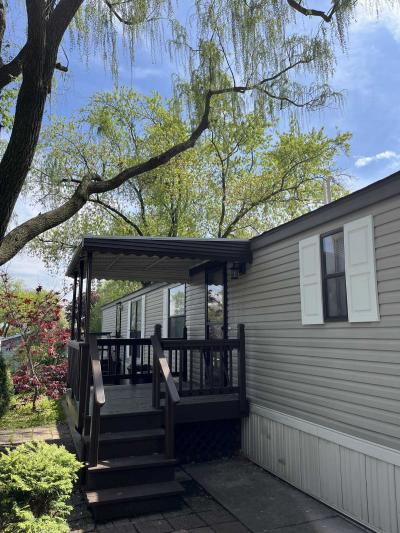 Photo 3 of 4 of home located at 6801 S. La Grange Rd Unit B7 Hodgkins, IL 60525