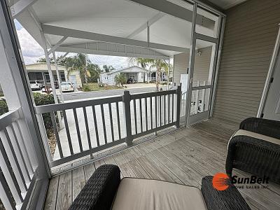 Photo 3 of 29 of home located at 29118 Cutter Lane Leesburg, FL 34748