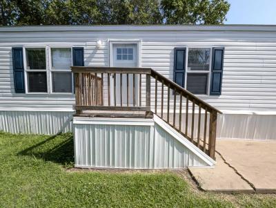 Photo 2 of 22 of home located at 3218 Tara Place La Porte, TX 77571