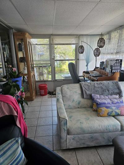 Photo 5 of 8 of home located at 138 West Sterling Way Leesburg, FL 34788