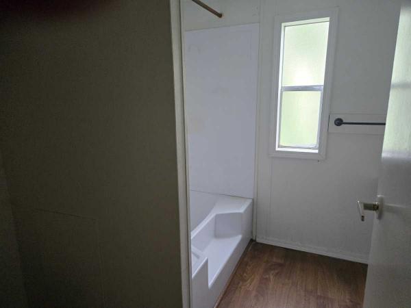 1989 Commadore  Mobile Home