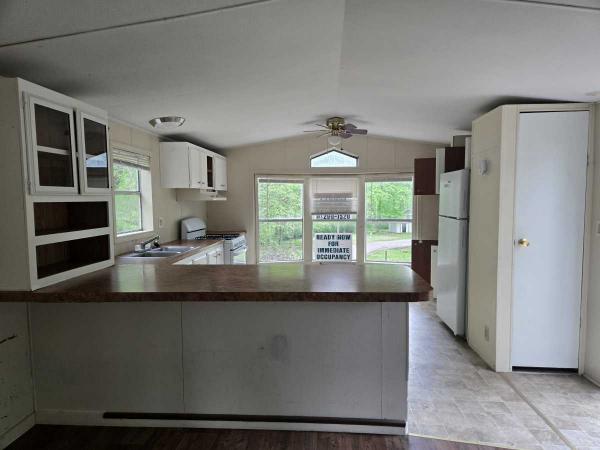 1989 Commadore  Mobile Home