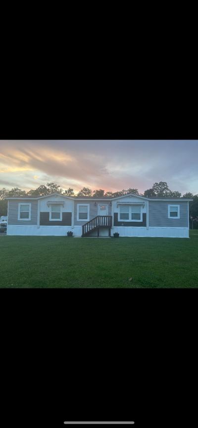 Mobile Home at 1318 Orange Grove Ave New Iberia, LA 70560