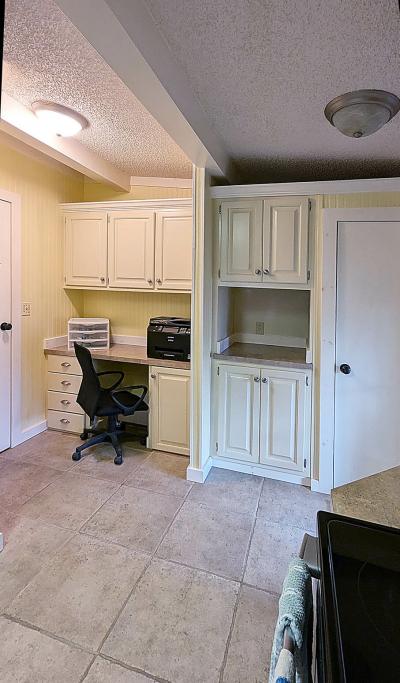 Photo 6 of 8 of home located at 108 Maple Lane Lake Helen, FL 32744