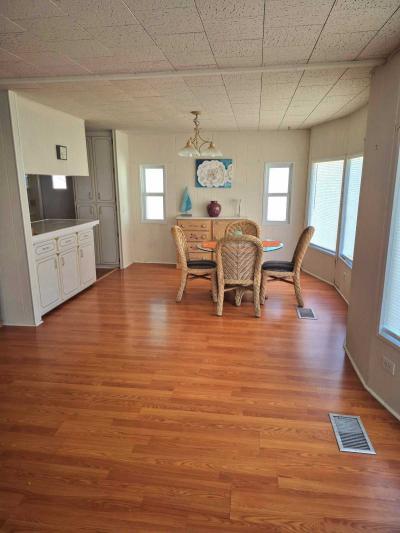 Photo 5 of 20 of home located at 6372 126th Ave N Largo, FL 33773
