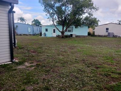 Photo 5 of 43 of home located at 5700 Bayshore Rd. #240 Palmetto, FL 34221