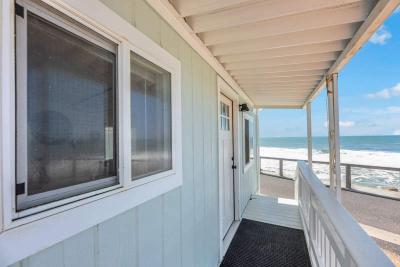 Photo 4 of 28 of home located at 440 4th Avenue Pacifica, CA 94044