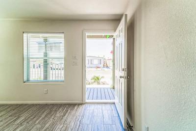 Photo 3 of 8 of home located at 10201 N. 99th Ave. #21 Peoria, AZ 85345