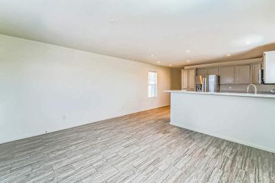 Photo 5 of 8 of home located at 10201 N. 99th Ave. #21 Peoria, AZ 85345