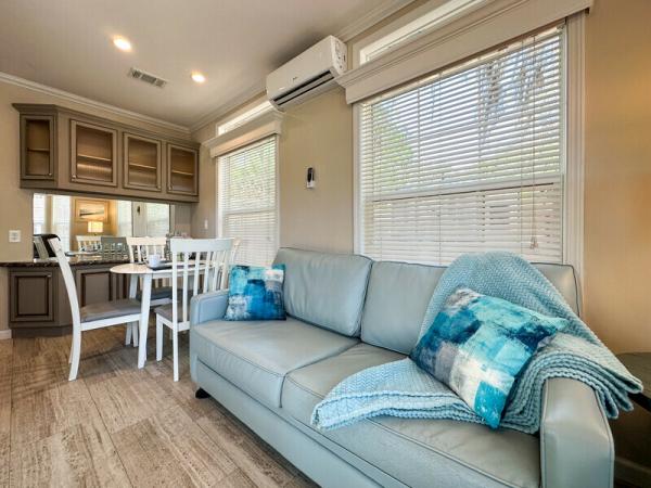 2019 Skyline 5207-D Mobile Home
