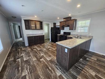 Mobile Home at 6261 Longmeadow Blvd S Lot Ls6261 Saginaw, MI 48603
