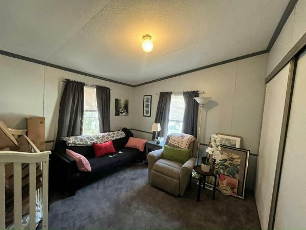 1990 Com Manufactured Home