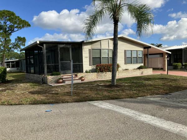 Photo 1 of 2 of home located at 1585 Gulfcoast Dr, #M01 Naples, FL 34110