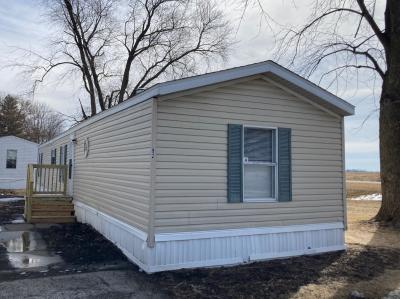 Mobile Home at 92 Country Elms Galesburg, IL 61401