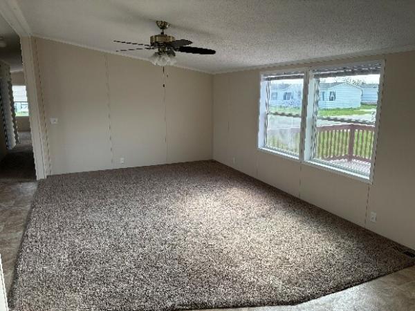 2001 Lincoln Park Mobile Home