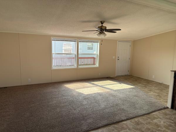 2001 Lincoln Park Mobile Home