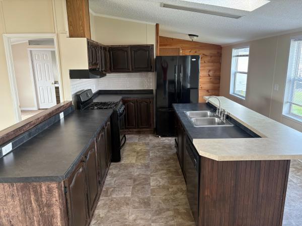 2001 Lincoln Park Mobile Home