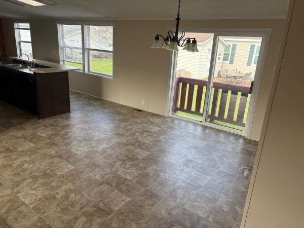 2001 Lincoln Park Mobile Home