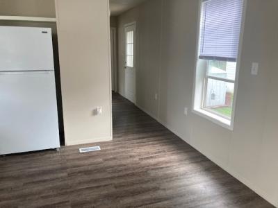 Photo 4 of 15 of home located at 26 Country Elms Est. Galesburg, IL 61401