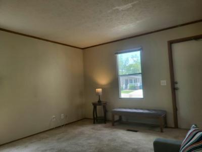 Photo 4 of 20 of home located at 285 Bayview Road Elgin, IL 60123