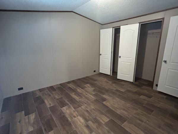 2022 S 1664-32C  Home