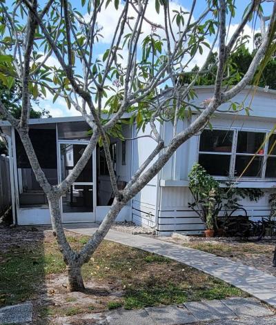 Photo 2 of 22 of home located at 810 8th St #1 Vero Beach, FL 32962