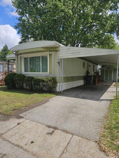 Photo 3 of 12 of home located at 340 S. Reynolds Rd. Lot 178 Toledo, OH 43615