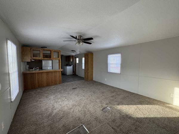 1989 Fairmont Point West Manufactured Home