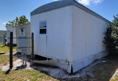 Photo 4 of 5 of home located at 810 8th St #25 Vero Beach, FL 32962