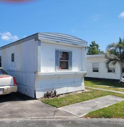 Photo 5 of 5 of home located at 810 8th St #25 Vero Beach, FL 32962