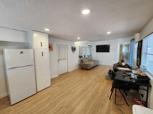 1970 SHEF Mobile Home
