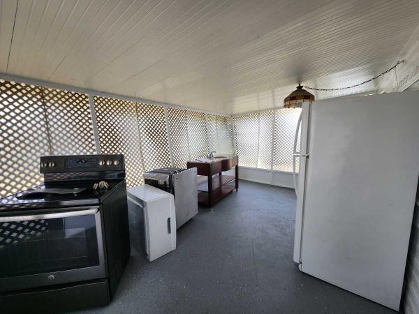 1970 SHEF Mobile Home
