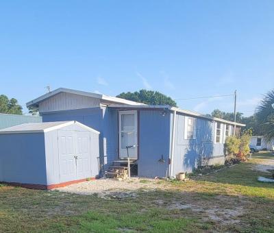 Photo 5 of 13 of home located at 8125 Us 1 Hwy #23 Vero Beach, FL 32967