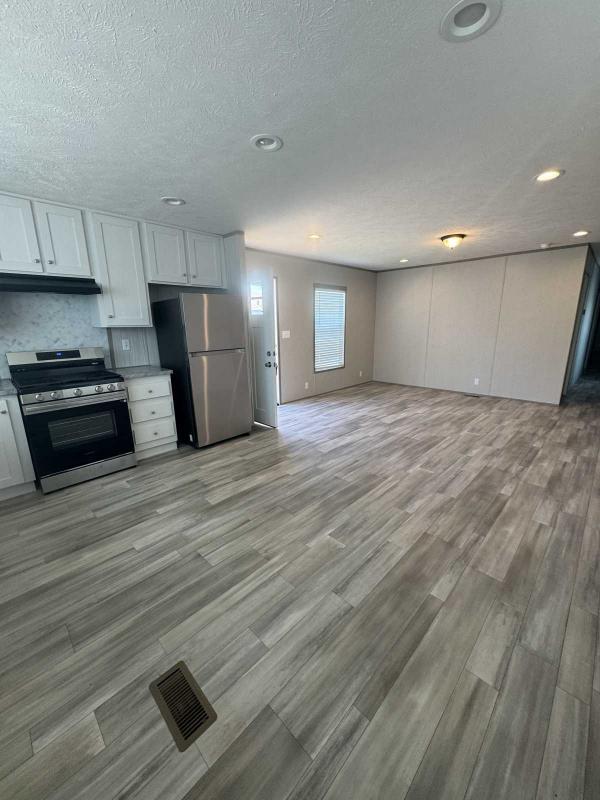 2024 Clayton Lifestyle Social 72 Manufactured Home