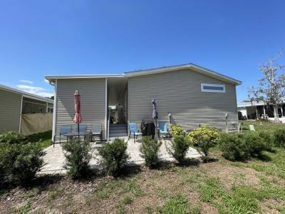 Photo 4 of 22 of home located at 13218 Lemon Avenue Grand Island, FL 32735