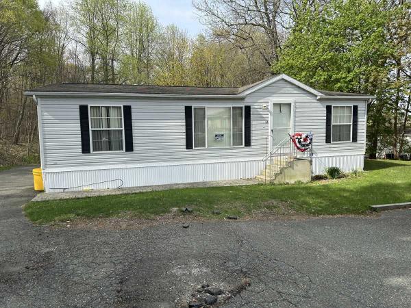 2002 Marlette  Mobile Home For Sale