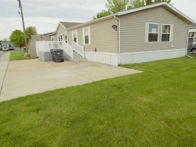 Mobile Home at 25154 Canyon Trail Flat Rock, MI 48134