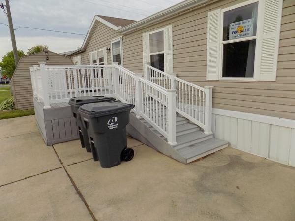 1998 Fleetwood Manufactured Home