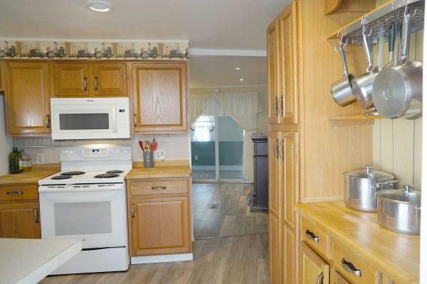 1975 Manufactured Home