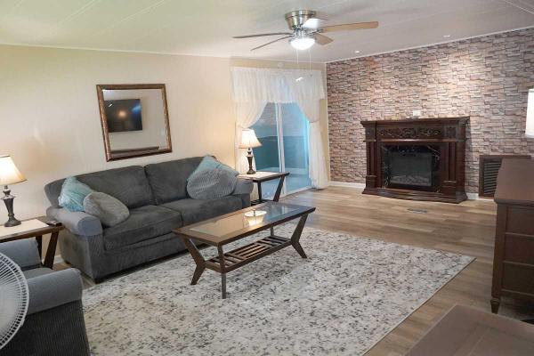 1975 Manufactured Home