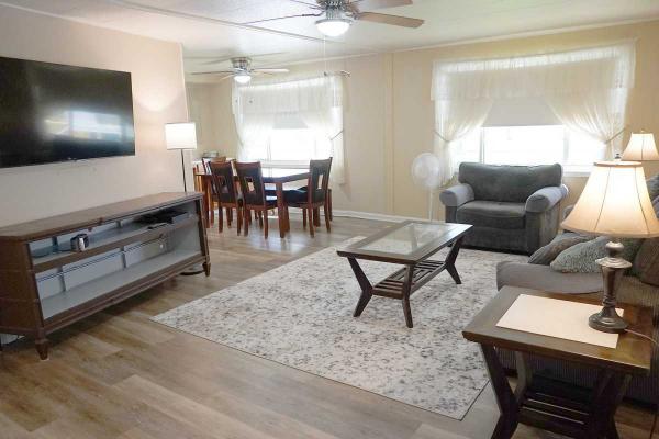 1975 Manufactured Home