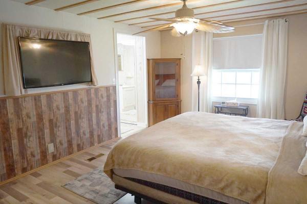 1975 Manufactured Home