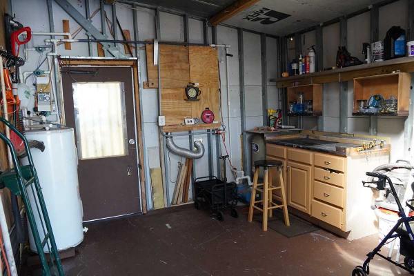 1975 Manufactured Home