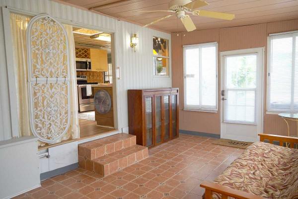 1976 Manufactured Home
