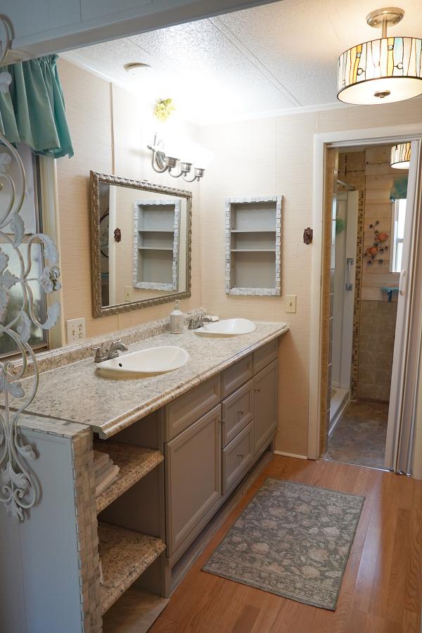 1976 Manufactured Home