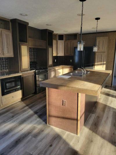 Photo 3 of 8 of home located at 828 W Shakespeare Ave Mankato, MN 56001