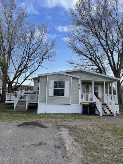 Photo 2 of 10 of home located at 704 N Shakespeare Ave Mankato, MN 56001