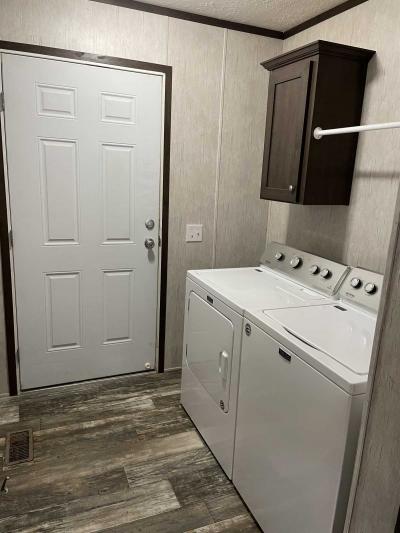 Photo 5 of 10 of home located at 704 N Shakespeare Ave Mankato, MN 56001